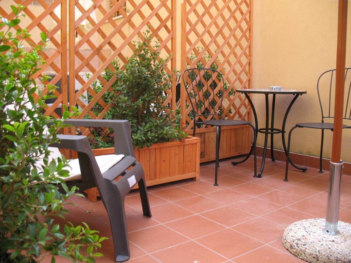 Bed&Bed Tommaso Fazzello Only Rooms Taormina Bagian luar foto