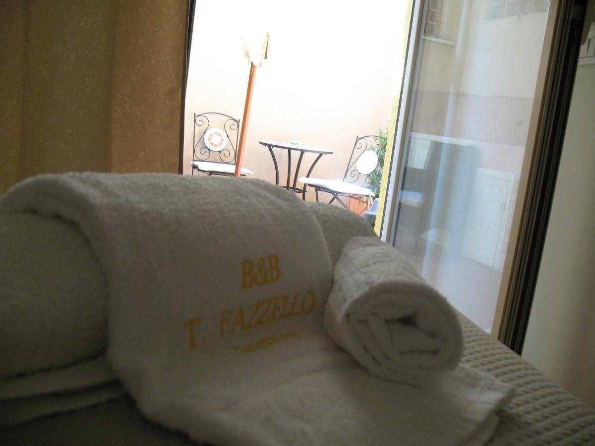 Bed&Bed Tommaso Fazzello Only Rooms Taormina Bagian luar foto