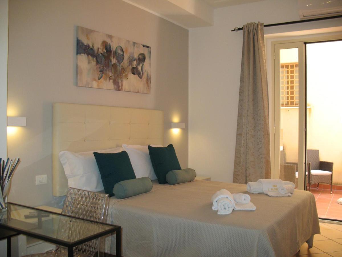 Bed&Bed Tommaso Fazzello Only Rooms Taormina Bagian luar foto