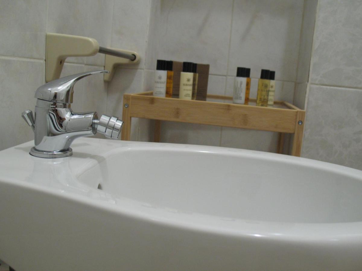 Bed&Bed Tommaso Fazzello Only Rooms Taormina Bagian luar foto