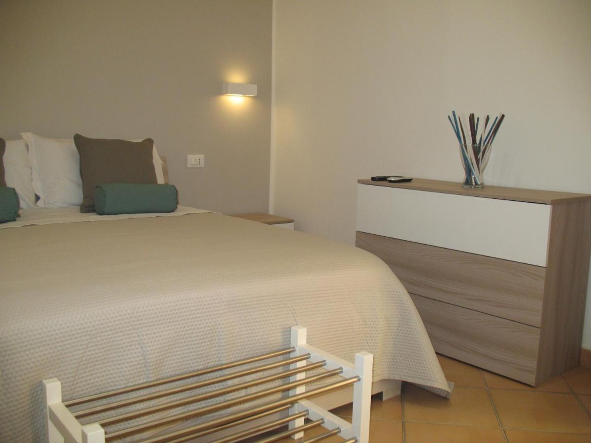 Bed&Bed Tommaso Fazzello Only Rooms Taormina Bagian luar foto