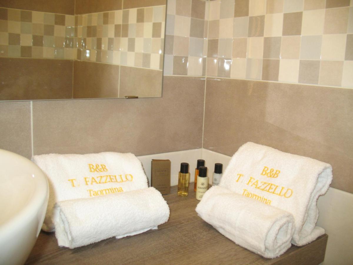 Bed&Bed Tommaso Fazzello Only Rooms Taormina Bagian luar foto