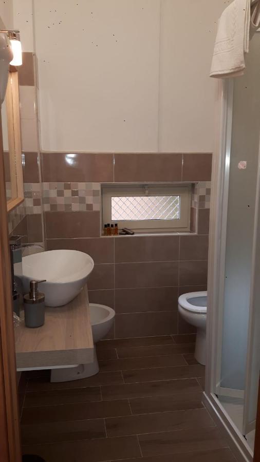 Bed&Bed Tommaso Fazzello Only Rooms Taormina Ruang foto